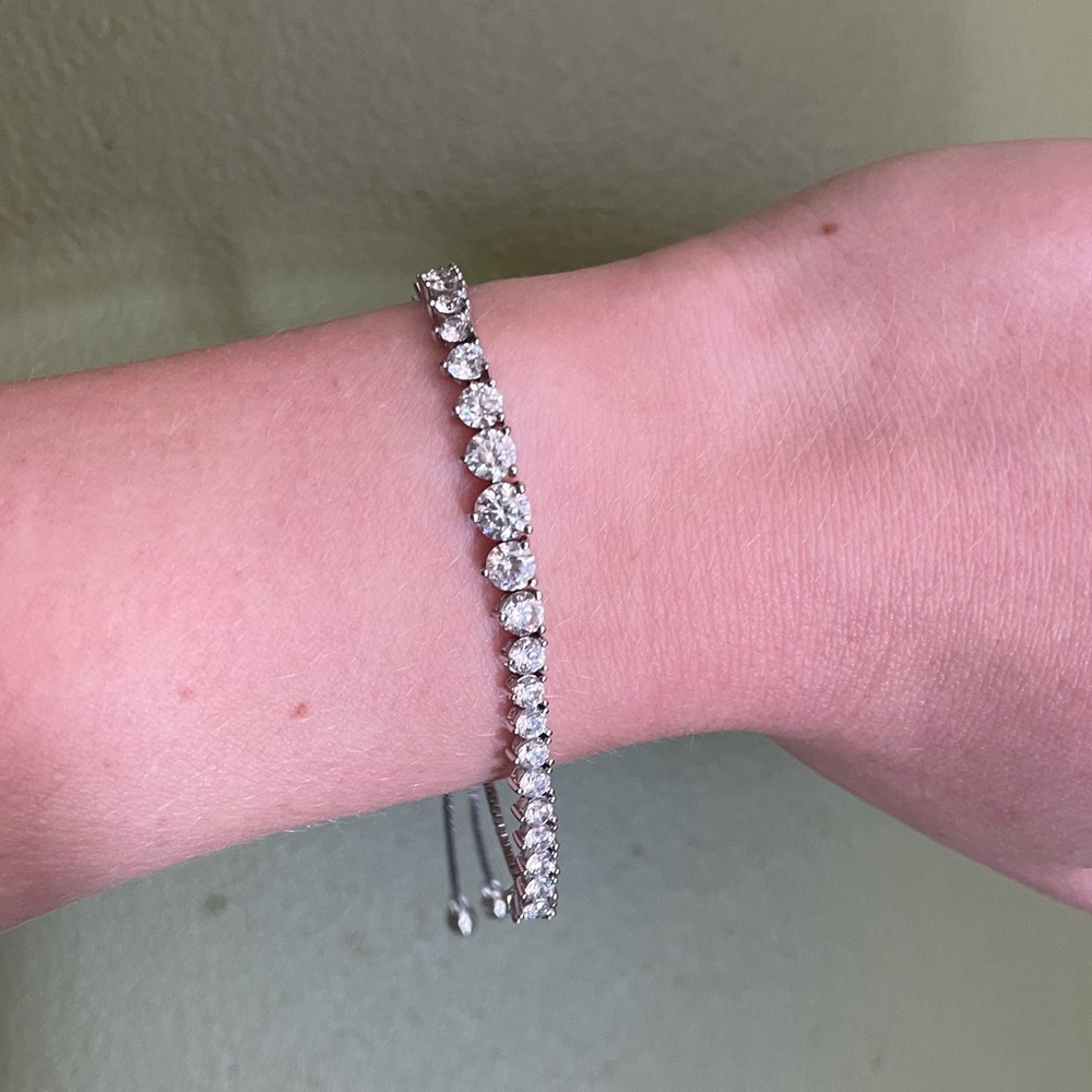 Beautiful tennis bracelet silver Diamond look - Picture 5 of 6